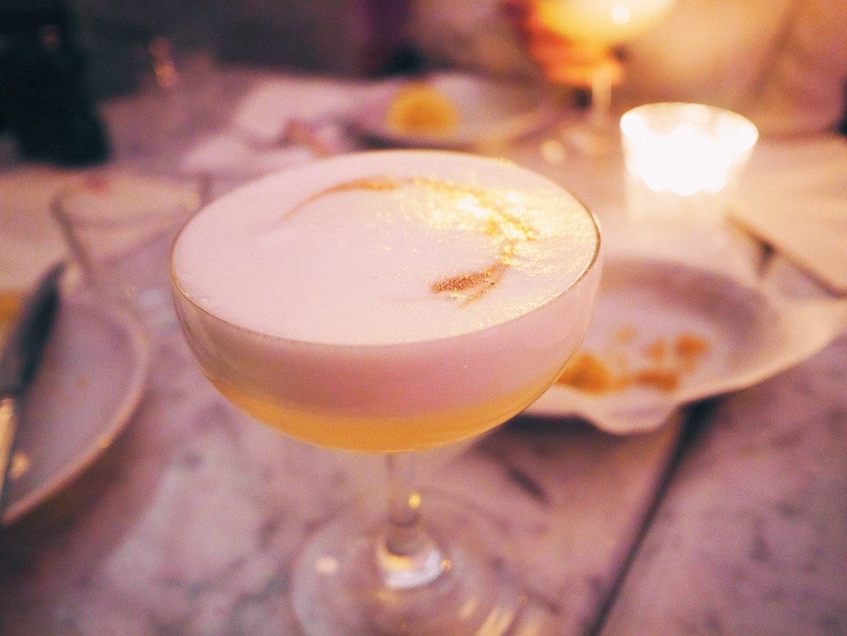 Lobster bar tweet media