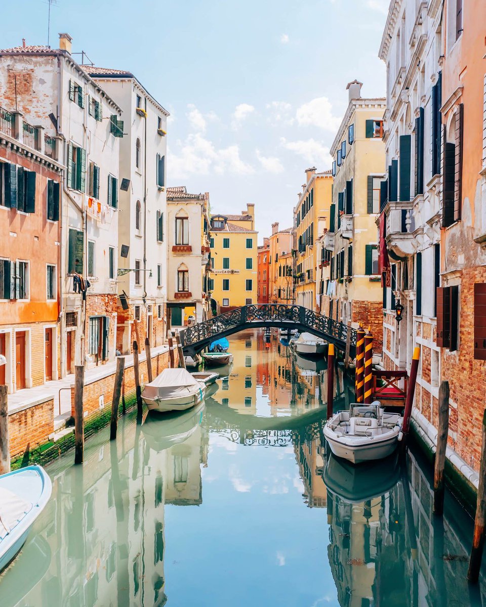 frenchfolks's tweet photo. Découvrez la ville de Venise à travers le regard de @mary_quincy_ 
https://t.co/2RpdW6mYVH https://t.co/Buklk0P76k