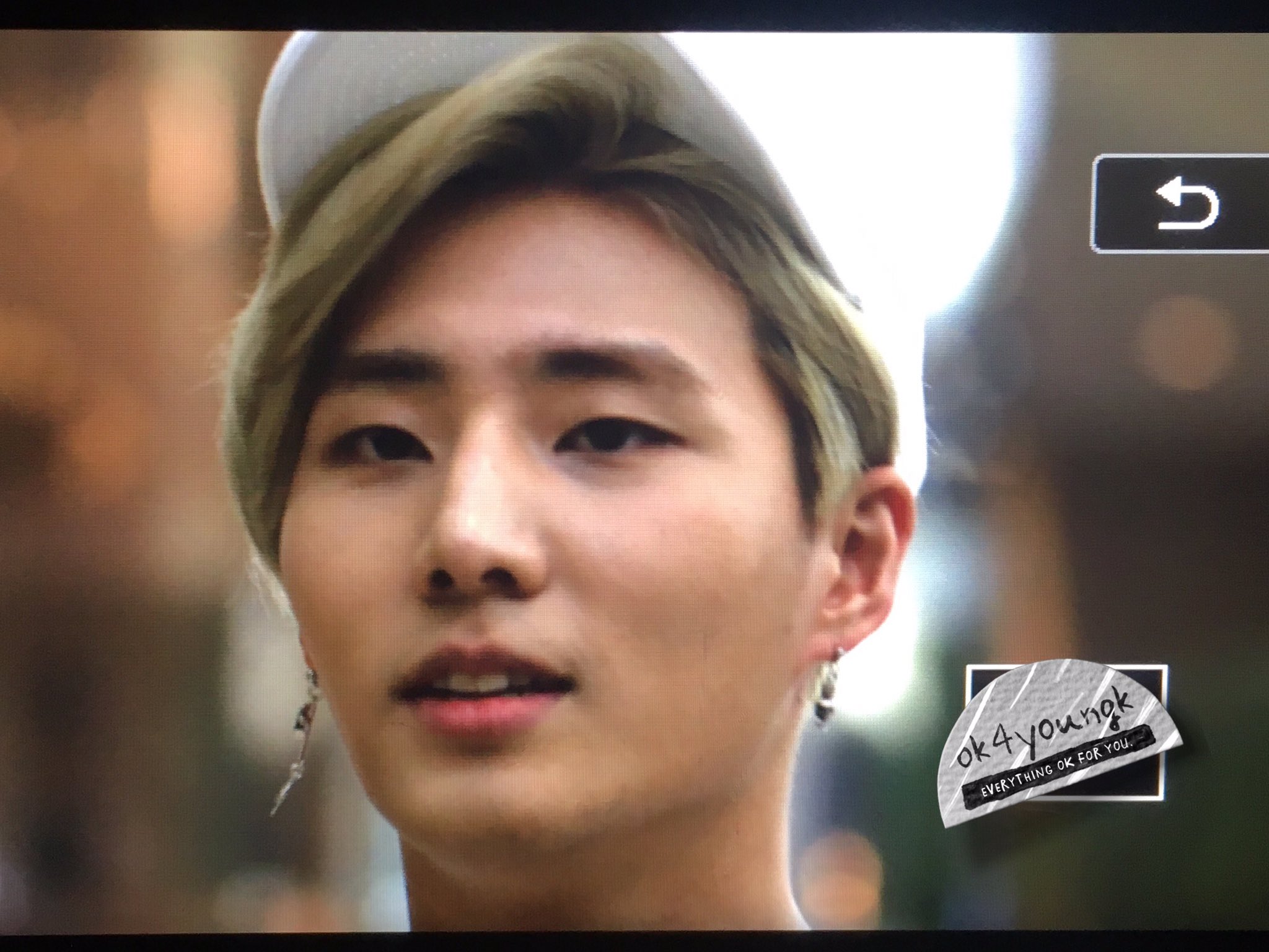 CkCMAgWUgAAsPZY.jpg:large