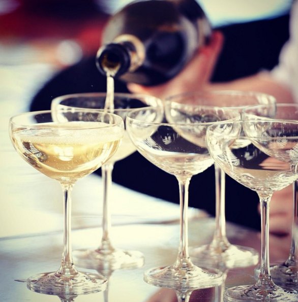 ThinkersPR's tweet photo. Make your time @SummerSessionUK even better, enter to win some fizz and delicious treats https://t.co/iqhlx8At3e https://t.co/ON9tancr4F