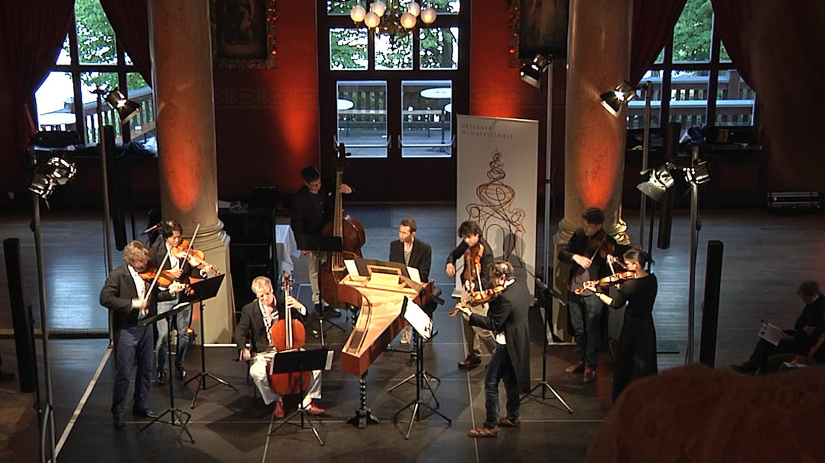 #dresden Die Musiker und Freunde des Dresdner Festspielorchester feiern 5 jähriges Bestehen  bit.ly/24mtEhg