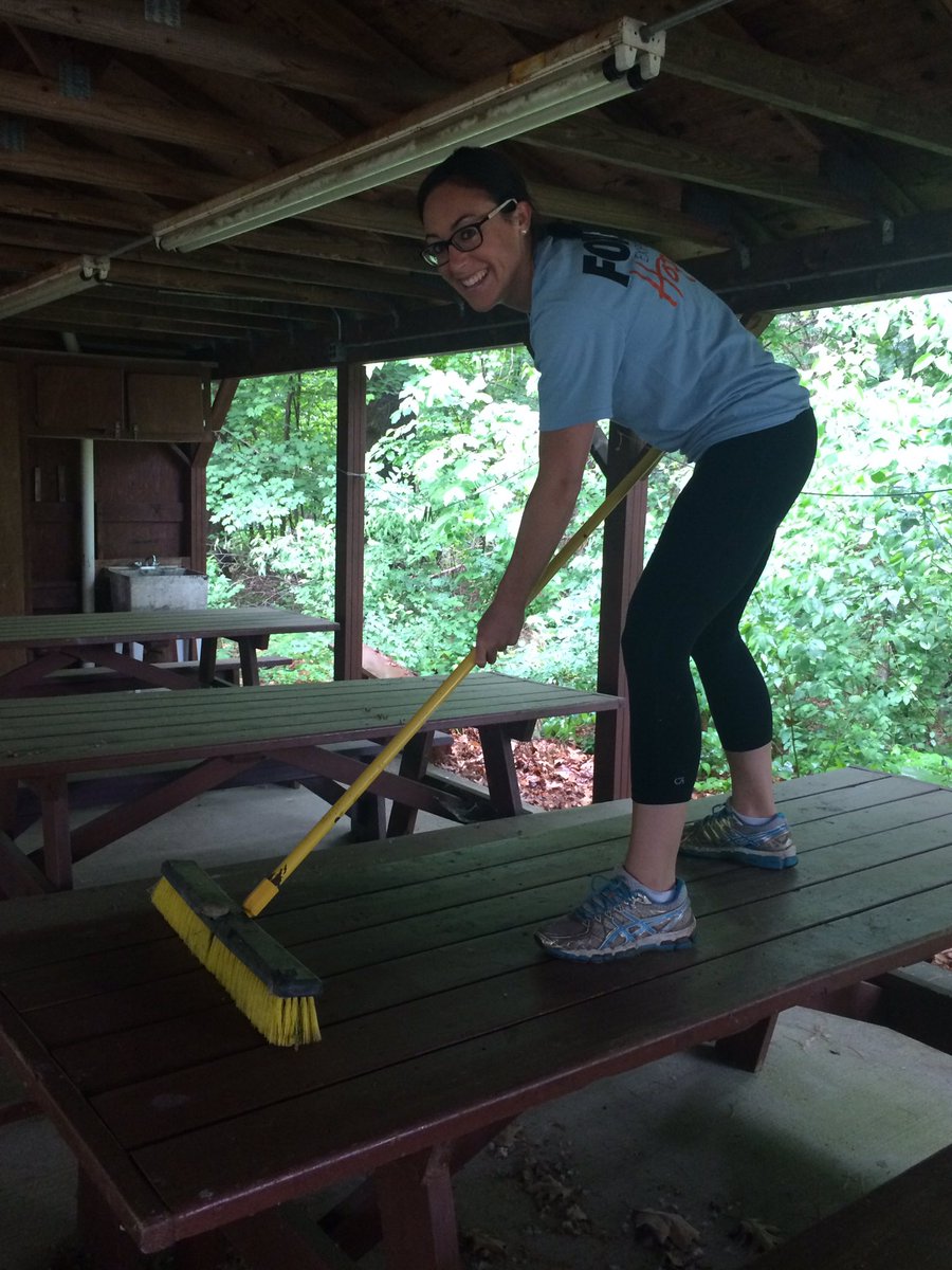 .<a href="/NicoleWarrenCT/">Nicole Warren</a> going to new heights to get <a href="/CampCourant/">Hartford’s Camp Courant</a> ready! @fox61news #dedication #HOPE61