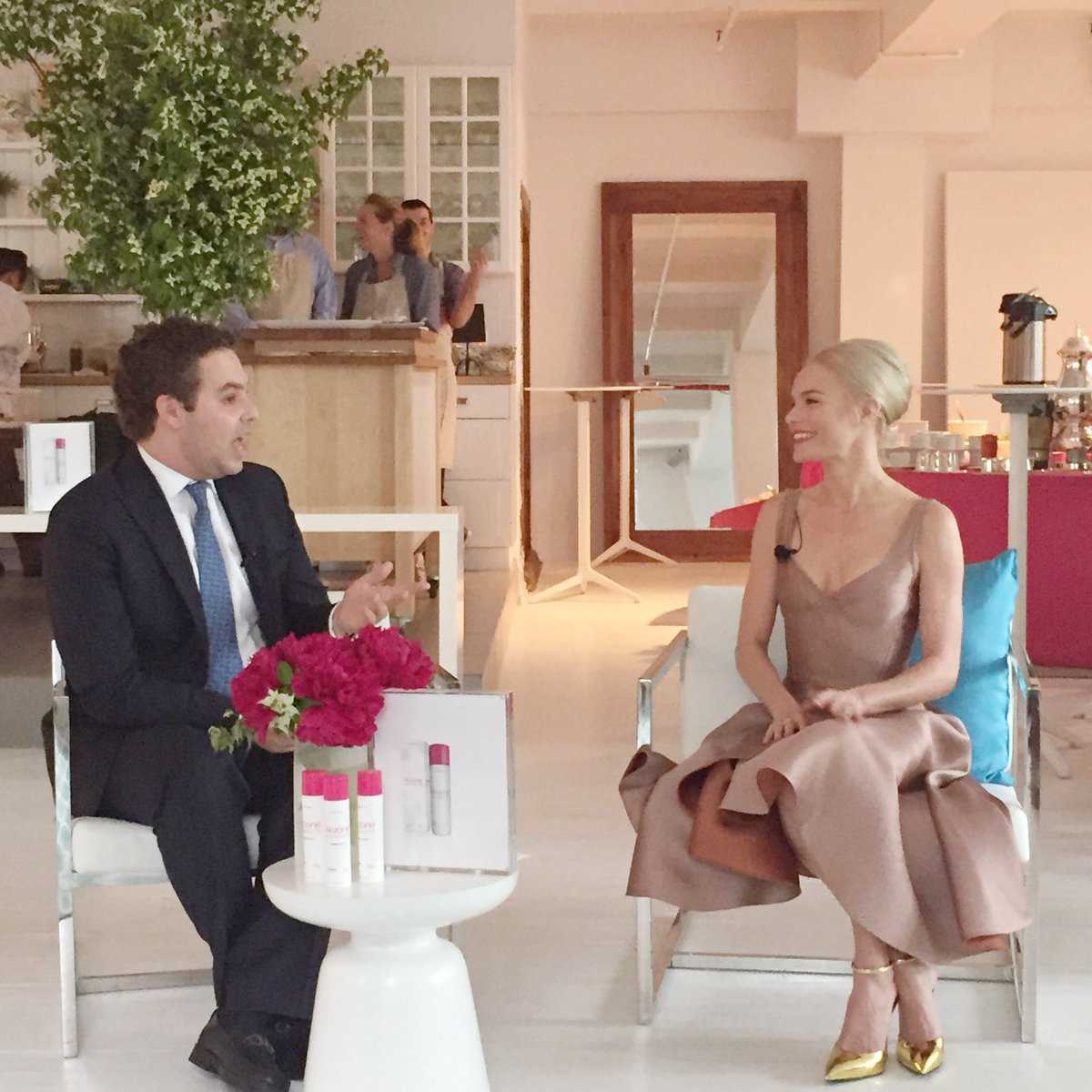 MsGraceGold's tweet photo. Breakfast w @KateBosworth, who talked anti-inflammatory diet for energy &beautiful #skin (w @JoshZeichnerMD #Aczone) https://t.co/87w6K15kE7