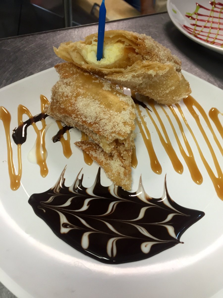 Lat31Jekyll's tweet photo. Our Xango Fried Banana Cheesecake #happybirthday #yum #dessert https://t.co/cU0pilTc1d