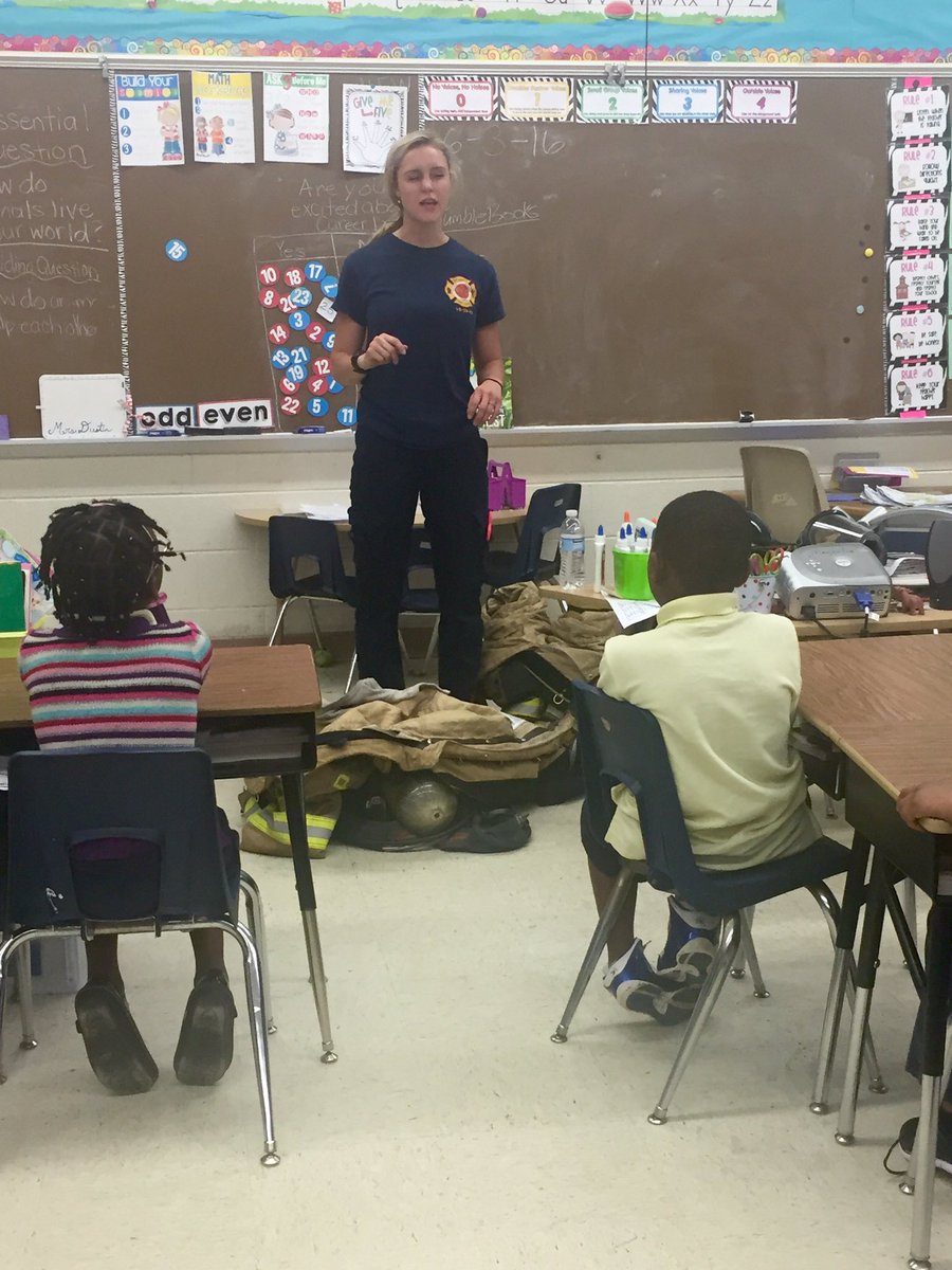 Magnolia_PGCPS's tweet photo. #CareerDay #FireEMT #JordanHuften https://t.co/timKECxUlW