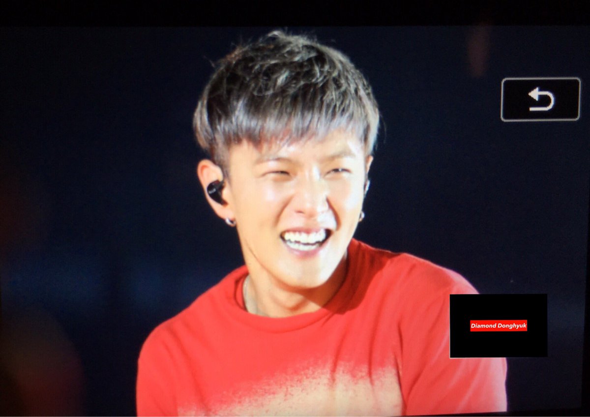 Diamond_D_0103's tweet photo. 160603 iKONCERT in  선전 prev8
#동혁 #Donghyuk #아이콘 #iKON https://t.co/VocRDpjeyI