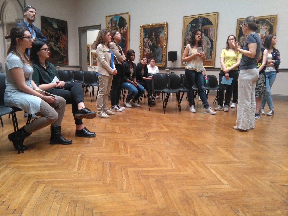 Aurive_it's tweet photo. #emozionarti è teatralizzare le visite con passione partendo dalle opere #storytelling 
Museo Borgogna, Vercelli. https://t.co/QRtcWKVUTv