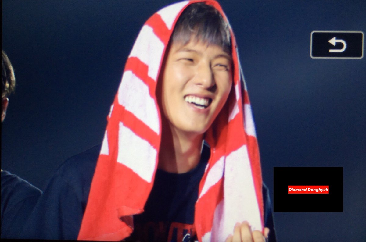 Diamond_D_0103's tweet photo. 160603 iKONCERT in  선전 prev14
#동혁 #Donghyuk #아이콘 #iKON https://t.co/oOptskZ8e6