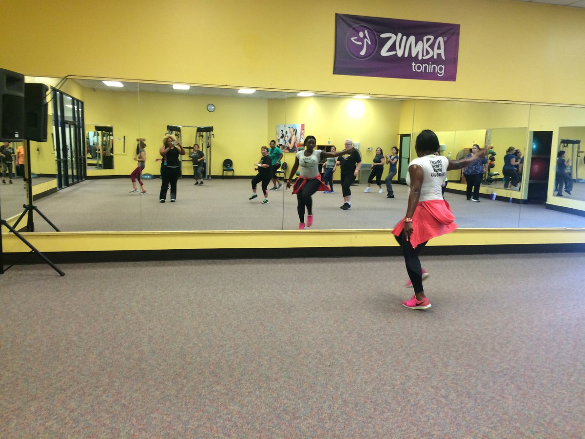 ThelmaEdgeston's tweet photo. Zumba https://t.co/PO1qKT3PCp
