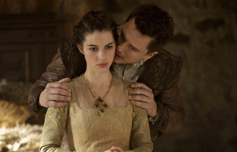 TVInsider's tweet photo. First look: John Barrowman (@Team_Barrowman) guest stars on #Reign https://t.co/kk1yXJbBqA https://t.co/BHvVTb22Ia