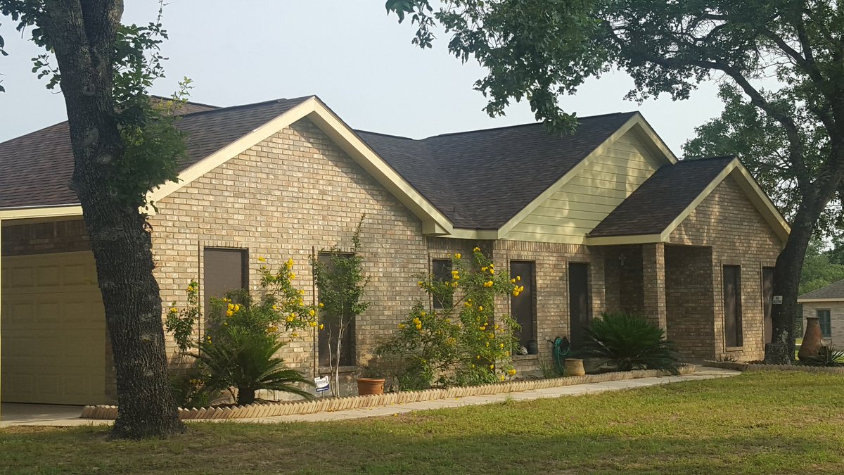 Another #brandnew #roof #SanAntonio #peachtreeroofingtexas