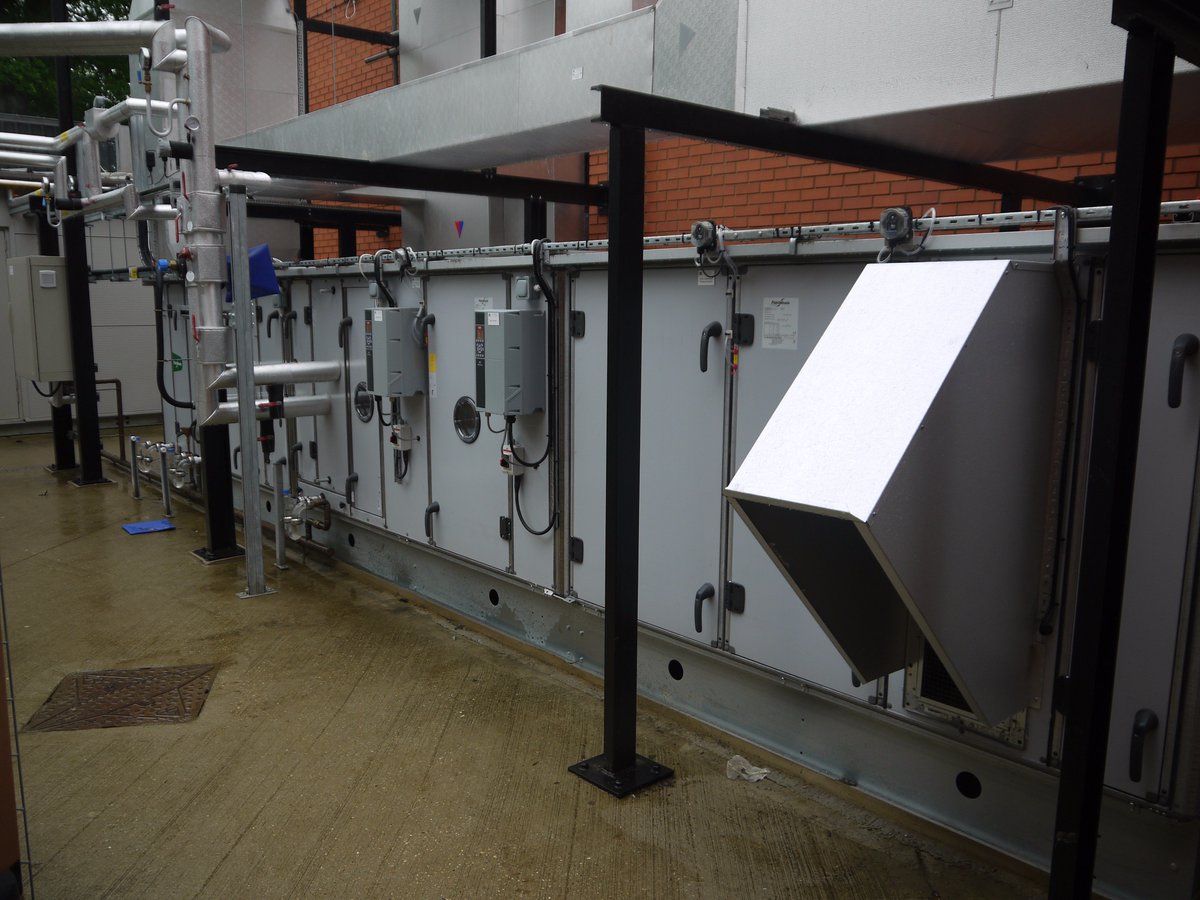 ArcadeUKLtd's tweet photo. New Air Handling Unit with close control humidity system. Successfully installed &amp; commissioned. @flaktwoodsuk @BFI https://t.co/pK4I7WUGrN
