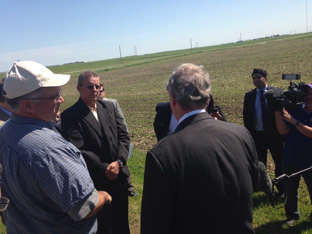Ministro Rollero #Cuba comparte con productores orgánicos de #Iowa