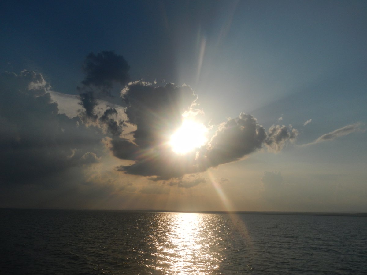 Adriana_Maria_C's tweet photo. The sun sets over the #Razelm lake in the #DanubeDelta, I have all my samples now, going back to #labwork @StirBES https://t.co/ZcSDN70mdh
