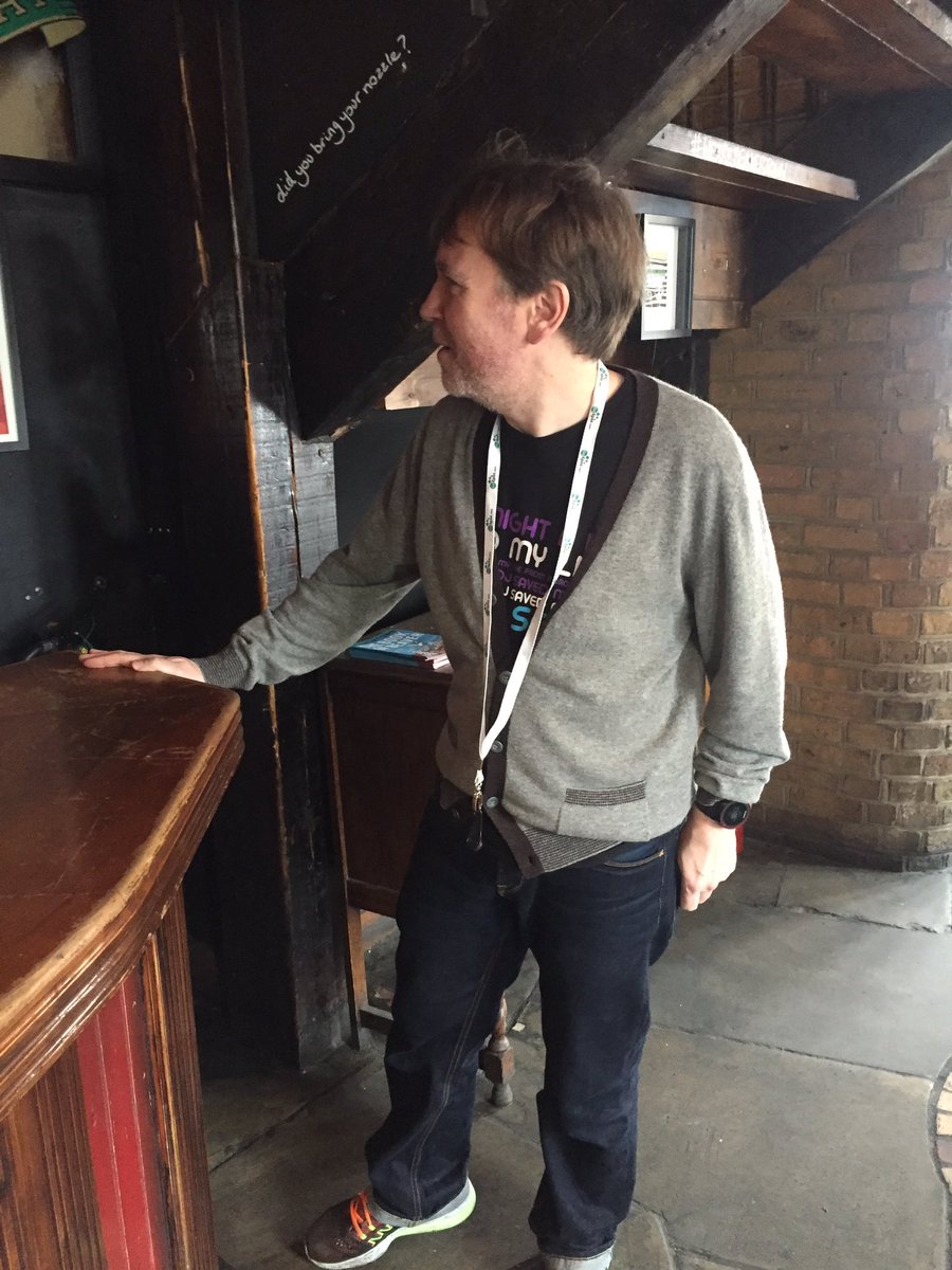 RuthRobinsonLon's tweet photo. Amazing new concept @12barclub @Phibbers @BeavertownBeer #Holloway @BeerKatPub  Friendly staff so 🍺 mate https://t.co/UB9aXmZwCd