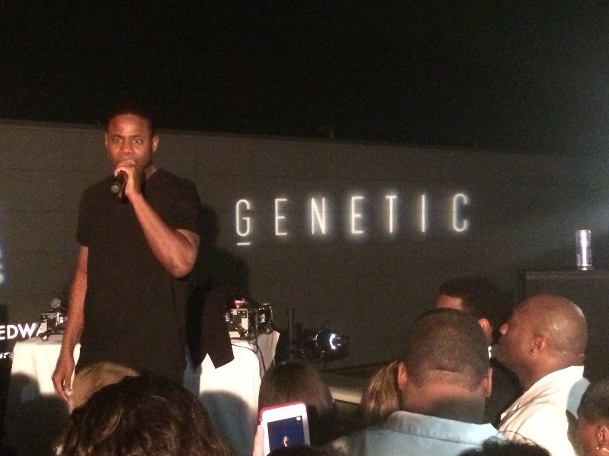 geneticprod's tweet photo. Great set with the original Doug E Fresh last night #oldschool #hiphop #wearegenetic #boysandgirlsclub #dcoffice https://t.co/bJq7IZosr1