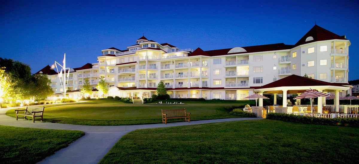 MarriottIntl's tweet photo. There are 93 days of summer. Where are you going? https://t.co/axBgvaTsgg @ProjectTimeOff https://t.co/Ol48hOEr1X