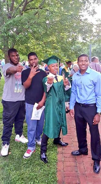 LilBink_FG4L's tweet photo. C/o 2k16 😎🎓 https://t.co/2SYTqUhewD