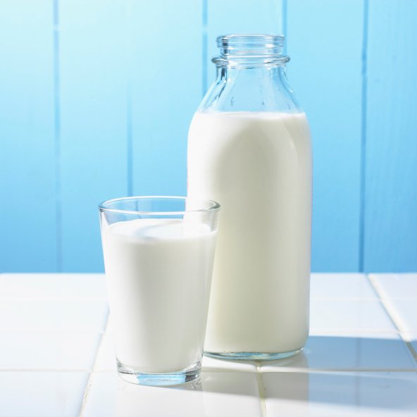 MnAgEdLead's tweet photo. In MN the avg. dairy cow produces more than 2,290 gallons of milk over the course of a typical year! #JuneDairyMonth https://t.co/xty5VqiRxq