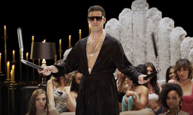 MOVIE REVIEW: #PopstarNeverStopNeverStopping has at least a few hits underthegunreview.net/2016/06/03/mov…