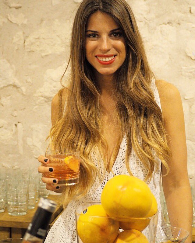 crestarosa's tweet photo. 👑 ¡Ayer pudimos disfrutar del desfile de Mus &amp; Bombón con @MartaRiumbau y @rowenta_es en la #RowentaStyle! 😀 https://t.co/XPyjcE8wG6