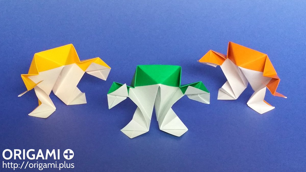 Standing #origami frogs! Tutorial: youtu.be/9nEh7kDsr7c #frog #origamifrog #papercraft Which color do you prefer?