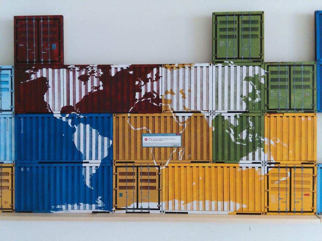 blogssipgirl1's tweet photo. Todo un lujo poder disfrutar de la fabulosa expo #containerland #thegame con @crucesestudio Hasta el 10 de junio https://t.co/pZ6DJF8iPk