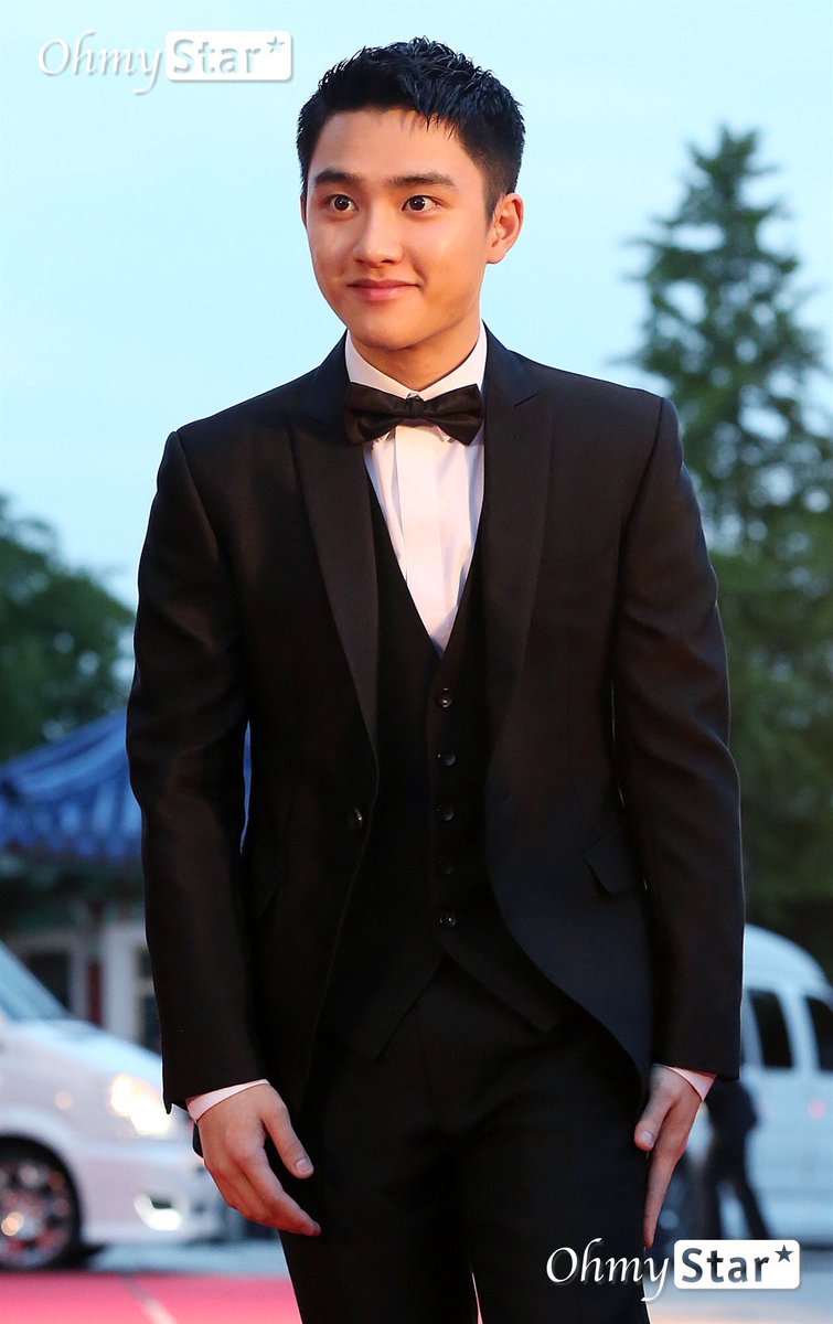 bestofkyungsoo's tweet photo. 160603 out talented and prize slaying actor do kyungsoo https://t.co/Cq5HVeuNy2