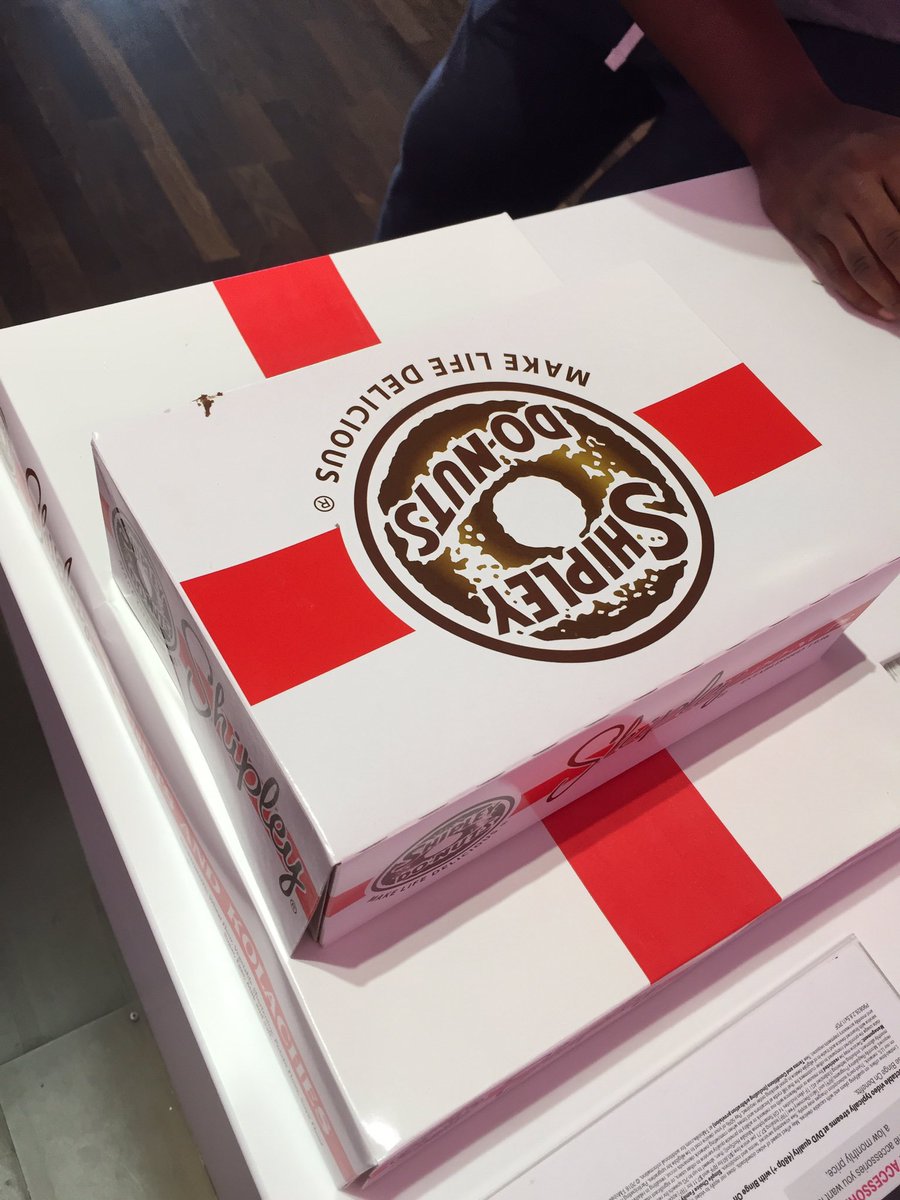 JustPris12's tweet photo. #HappyNationalDonutDay #DonutDayatwork #tmobile https://t.co/JHpgrMthEW