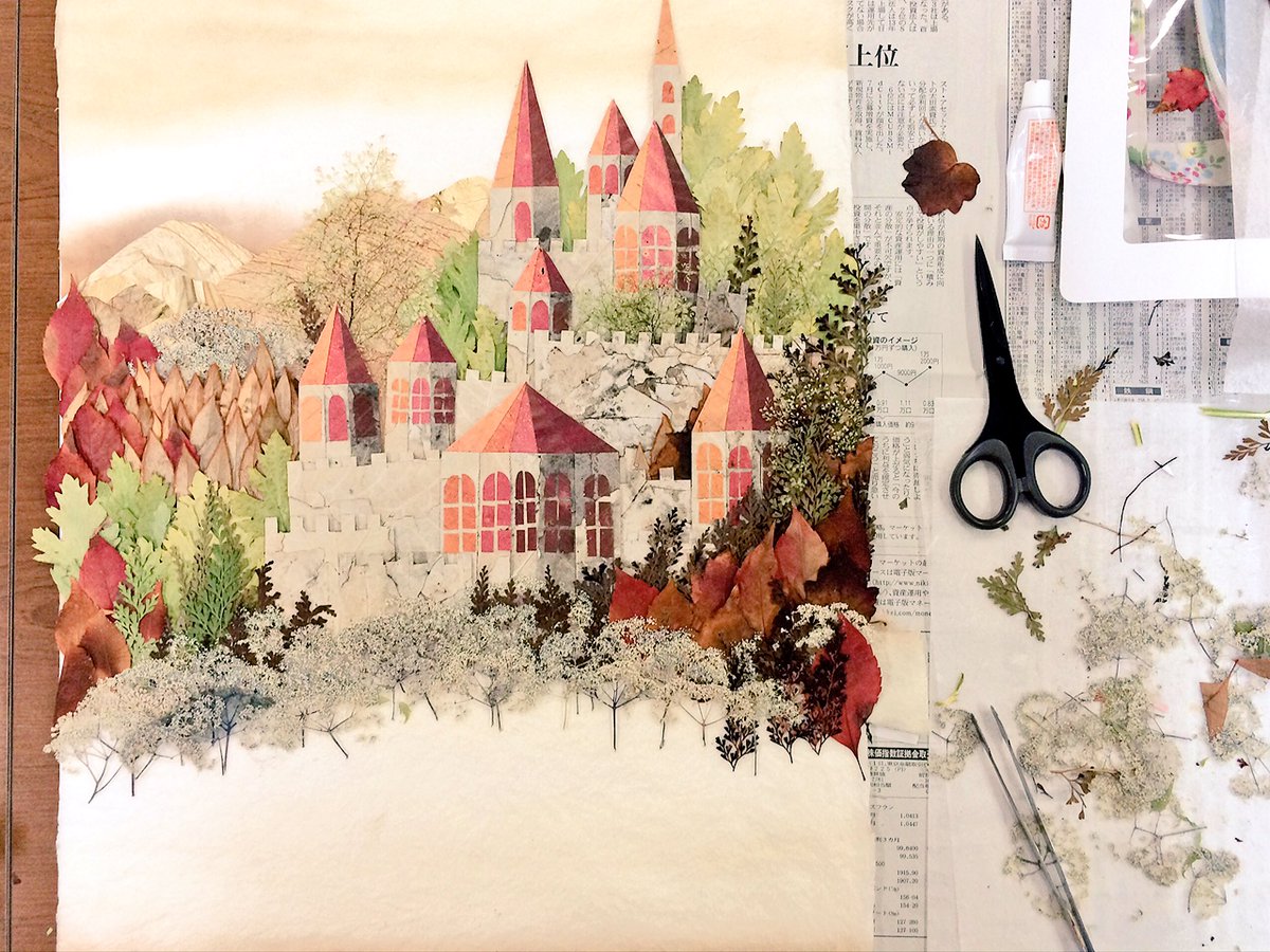 押し花サロン スイートアリッサム V Twitter お城の背景に 押し花や押し葉を置いていきます 花材 ヒノキシダ コアジサイ レタス 山 セロリの葉 タブの葉 その他 落ち葉いろいろ もうすぐ完成 ヾ ノ 押し花サロン スイートアリッサム V Twitter お城の背景に 押し花や押し葉を置いていきます 花材 ヒノキシダ コアジサイ レタス 山 セロリの葉 タブの葉 その他 落ち葉いろいろ もうすぐ完成 ヾ ノ