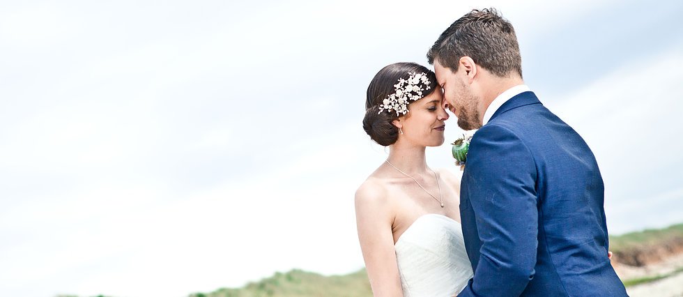 An intricate bespoke headdress by <a href="/glassoyster/">Glass Oyster - Gail</a> #littlebookforbrides. Photo by <a href="/Pippa_Heath/">Pippa Heath</a> littlebookforbrides.com/directory/list…