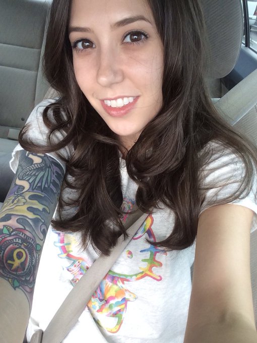 Leaving the hair salon 💇 https://t.co/xakO2UnInu<a href="/tag/thongthursday"class="tags"><span>#thongthursday</span></a>