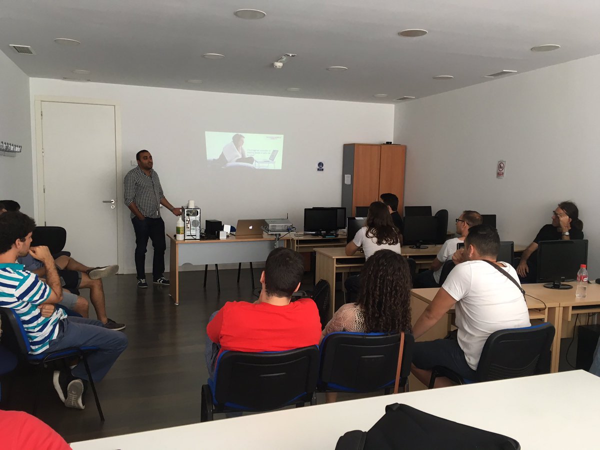 betabeersMLG's tweet photo. Seguimos con Omar de @recetaonlinemed #bbMLG https://t.co/TK3S4tXwJv