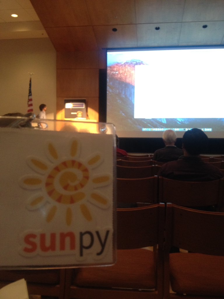 astronomilo's tweet photo. #sunpy present in #2016SPD https://t.co/k7suI1Ik1a