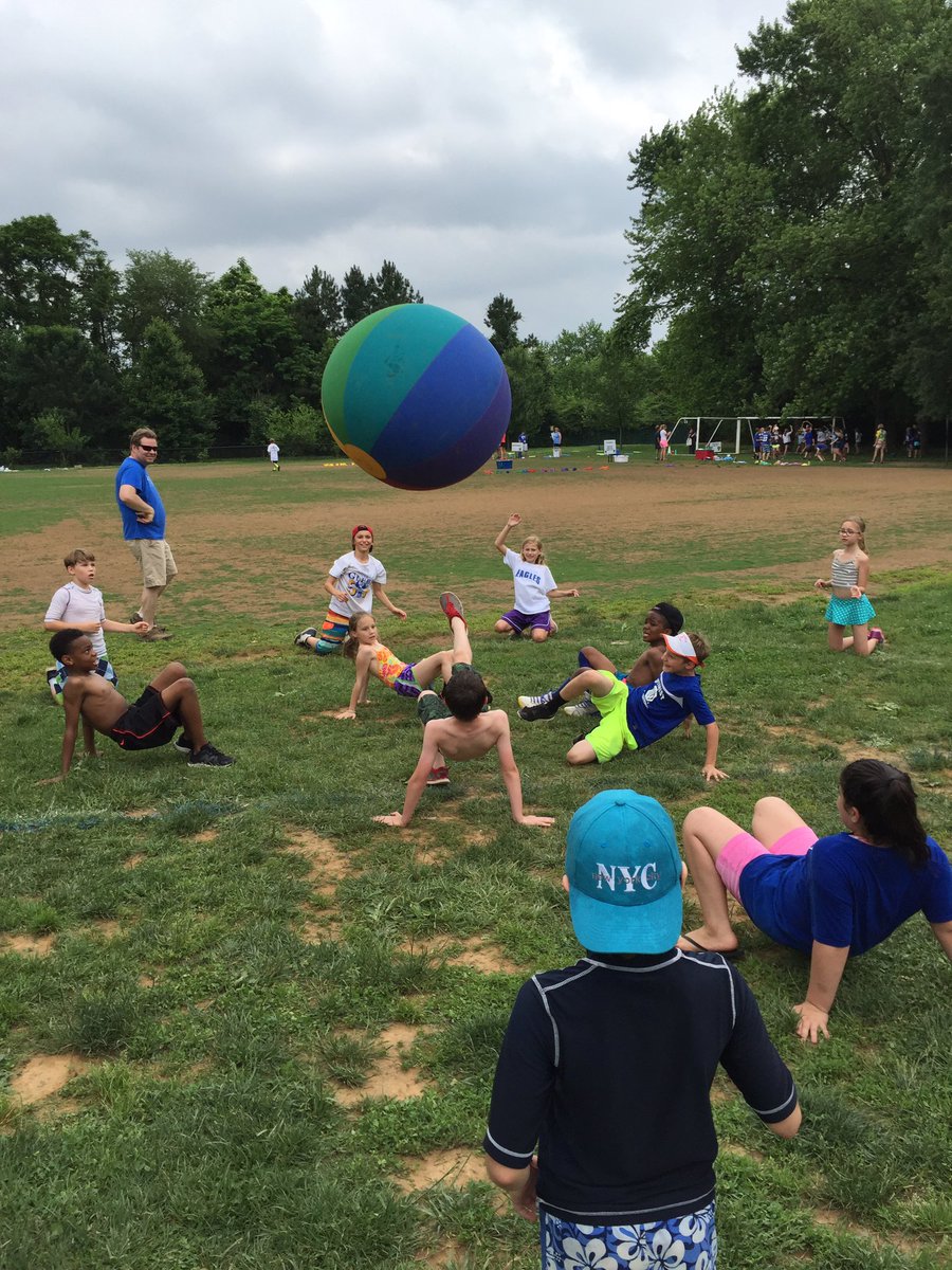 4thGlebe's tweet photo. Mariani's class is killin' it in Crab Soccer! https://t.co/whc8TRaBTe