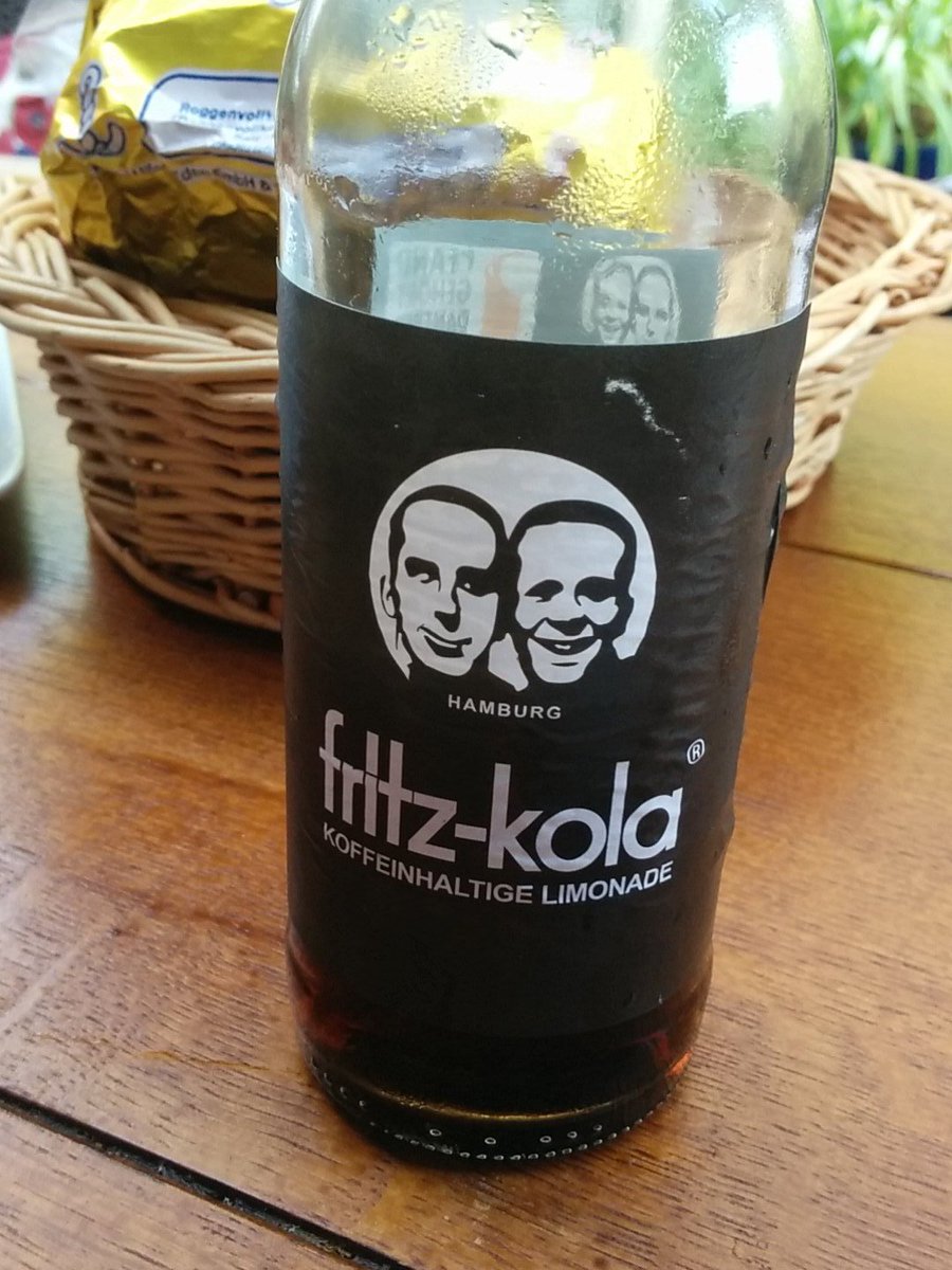 FriedchenFeucht's tweet photo. Schöne @fritzkola_ bei geilstem Wetter <3 https://t.co/w75K9FO3Ub