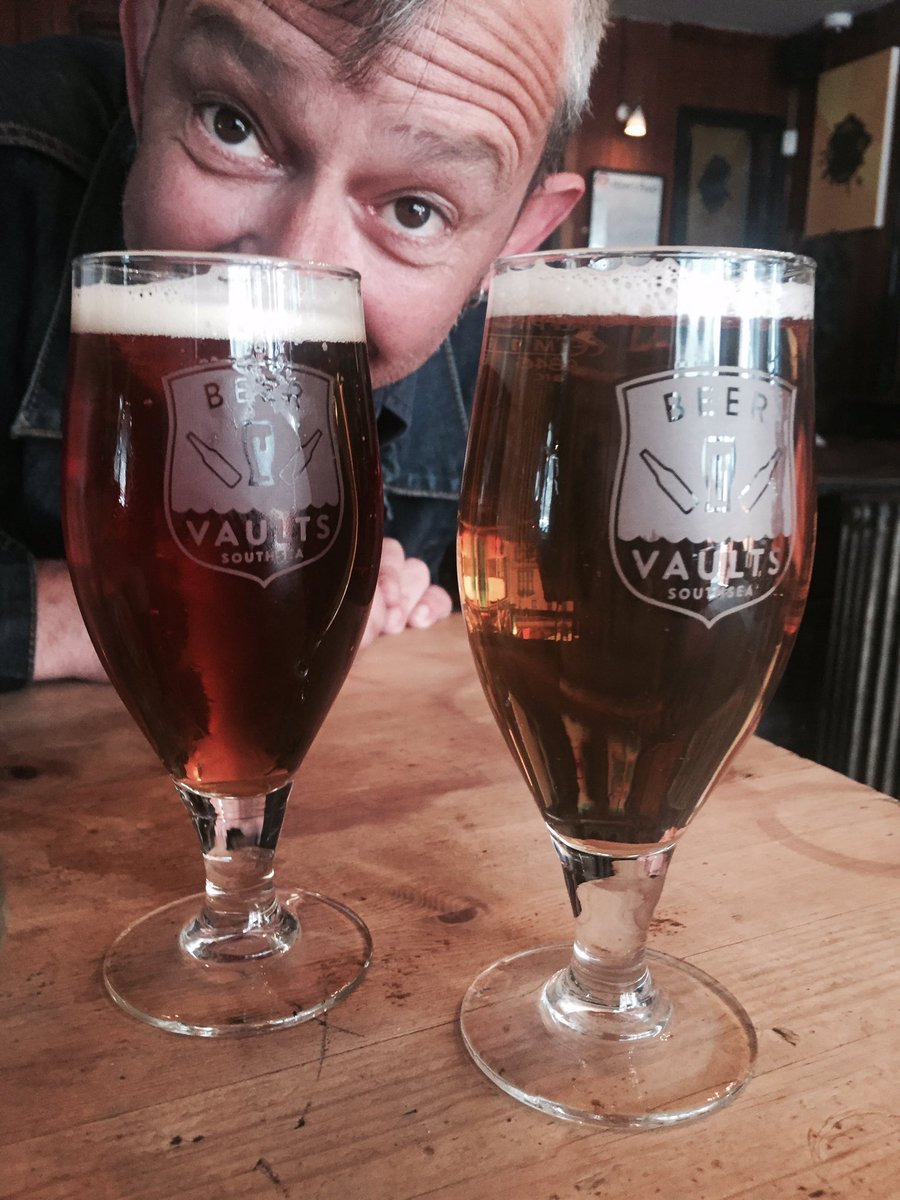 madeinbrixton1's tweet photo. Crafting it up with @HUTCHfilms @Wine_vaults #craftbeer #southsea #albertrd 🍻 https://t.co/6N6M2uT4VK