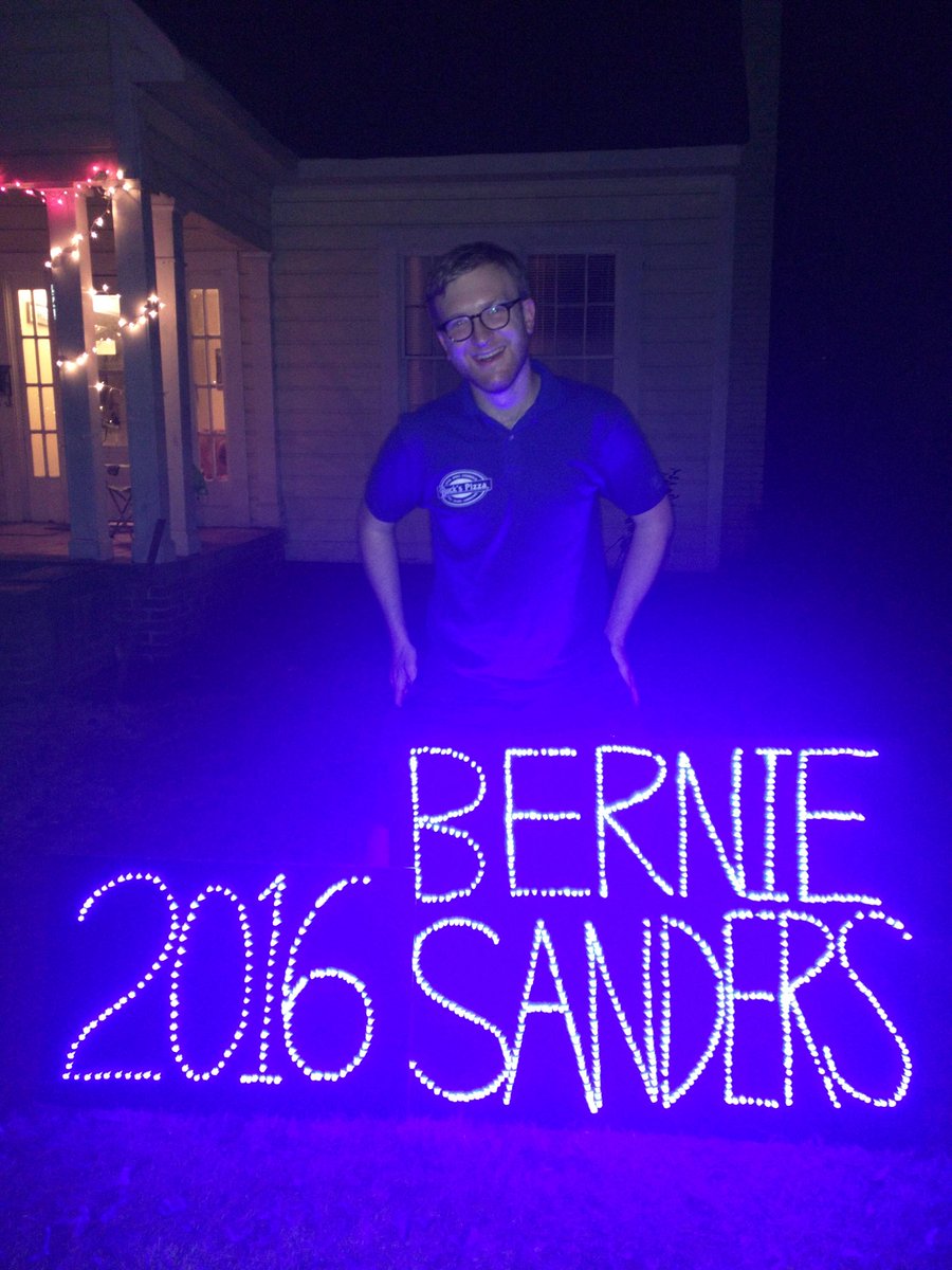 AmandaShouting's tweet photo. #BernieLightBrigade DO IT!
🔥https://t.co/KzX8aQEmud🔥
#caprimary vote early #CAforBernie https://t.co/olOLGJjowQ