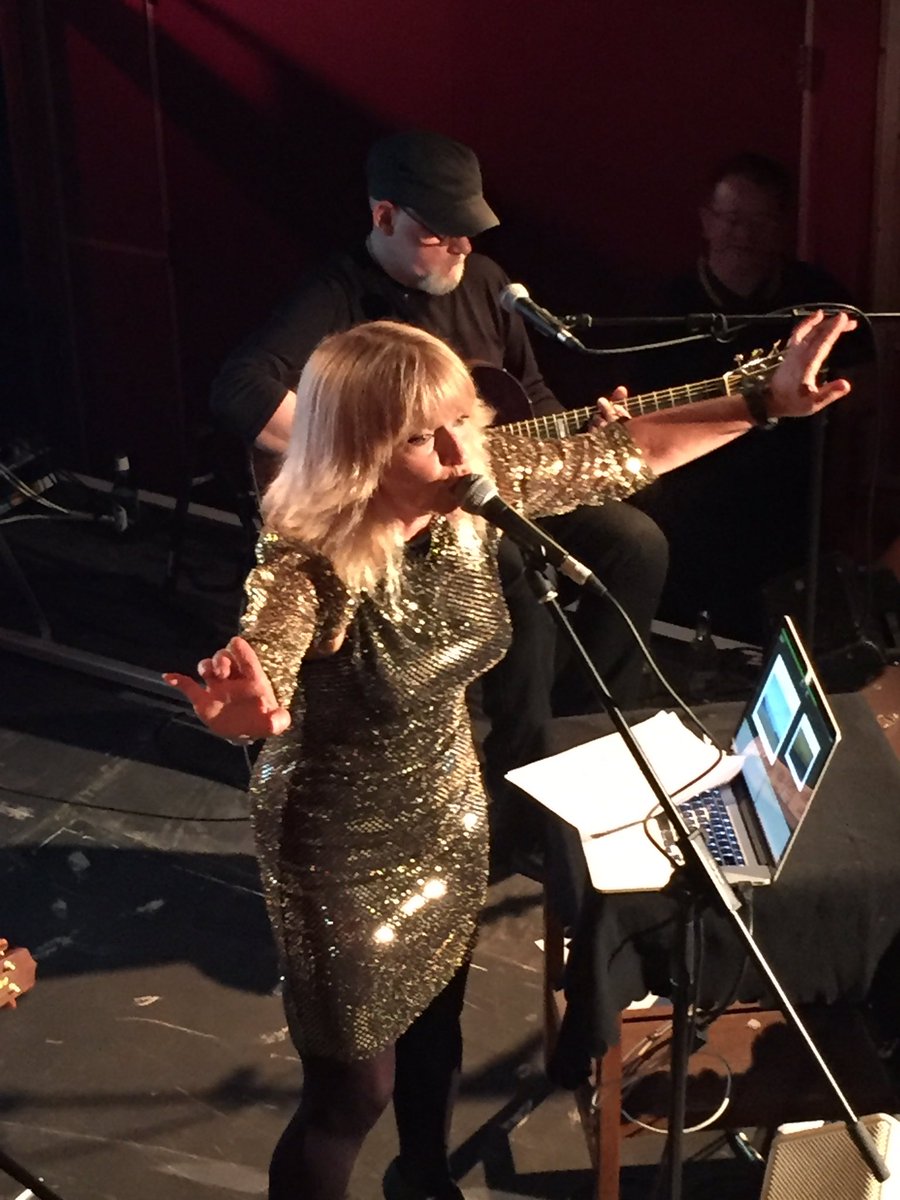 Eleri_Twynog's tweet photo. Toyah at @acapelastudio rocking Pentyrch. Noson dda! https://t.co/4XrrU3XgJX