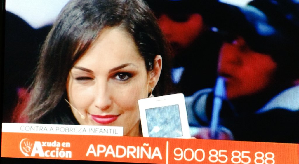 luartvg's tweet photo. .@Lucia_Regueiro: "Ampliemos a familia luareira. Apadriñade!" Hai que facerlle caso! #apadriñaCRTVG #LuarAxuda https://t.co/TYt3RSuGWX