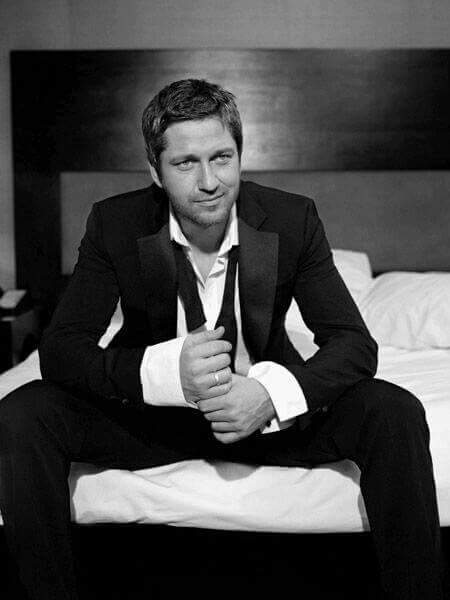 حًيِّنِ تٌـرئ سِـخِـأّفُـةّ أّلَبًعٌضً ~~تٌـدٍرکْ أّنِ أّلَعٌقُلَ مًنِ أّعٌظُمً أّأّلَنِعٌمً