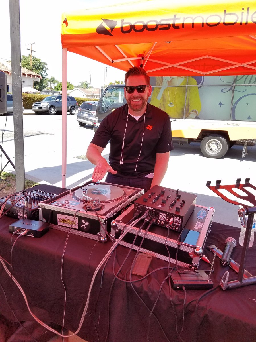 BDiaz_SPG's tweet image. When you bring out the secret weapon to get this party started! 👏👏🎉🎉 #boosttakeover #paintthetownorange #bossmoves 😝