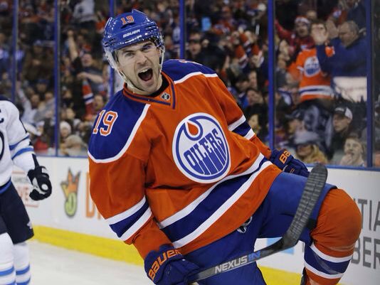 28doug's tweet photo. Two more wins for a Stanley Cup Ring  #JSchultz https://t.co/QiDjt51jOk