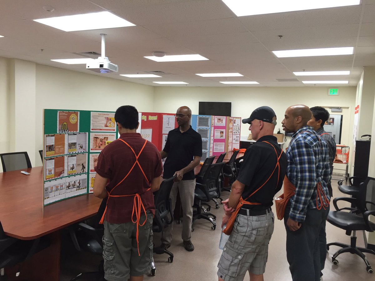 APMTownsend's tweet photo. Conducted Safety Training at #4608 today. Driving safety culture and changing behaviors! @oldmac64 @thd278 #worksafe https://t.co/M3aM1M9F5R