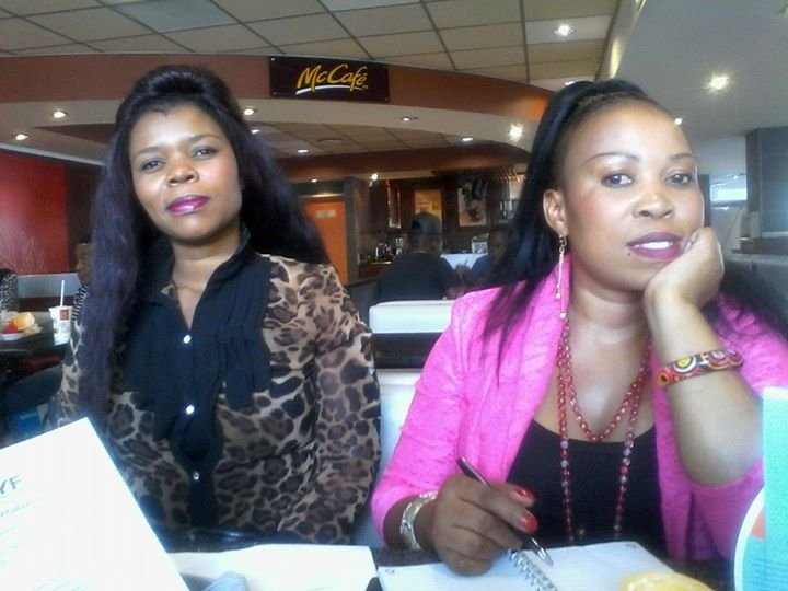 NtsikoBulie's tweet photo. Fun bit band siters in business life being serious https://t.co/h6kZ76AG4G
