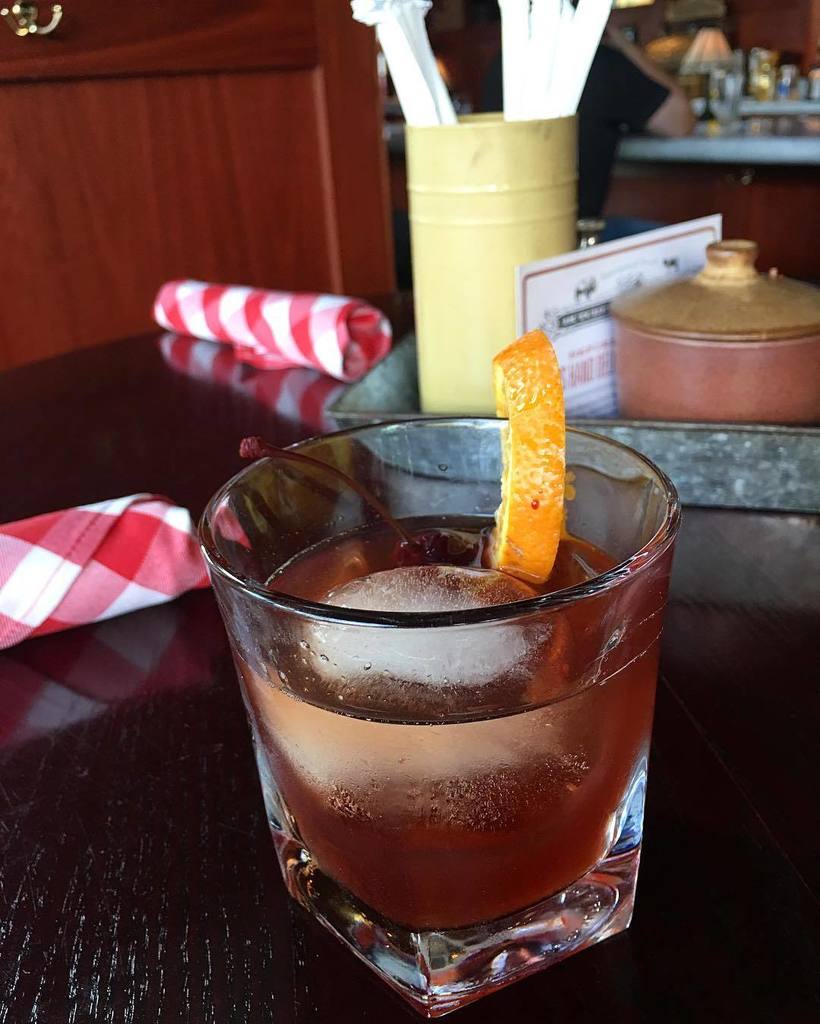 AlpharettaCVB's tweet photo. Like a good Old Fashioned? You'll LOVE the Newly Fashioned from @tedsmontanagrill! #AvalonInsider #AlphaFAM16 #Awes… https://t.co/5NKdkV05YM