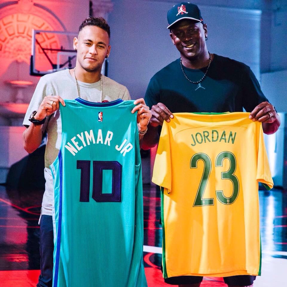 _nbadadepre's tweet photo. QUE HOMENS! 

NEYMAR APRESENTA NOVO REFORÇO DA SELEÇÃO PARA DISPUTA DA COPA AMÉRICA CENTENÁRIA https://t.co/aFHHff6ZjR