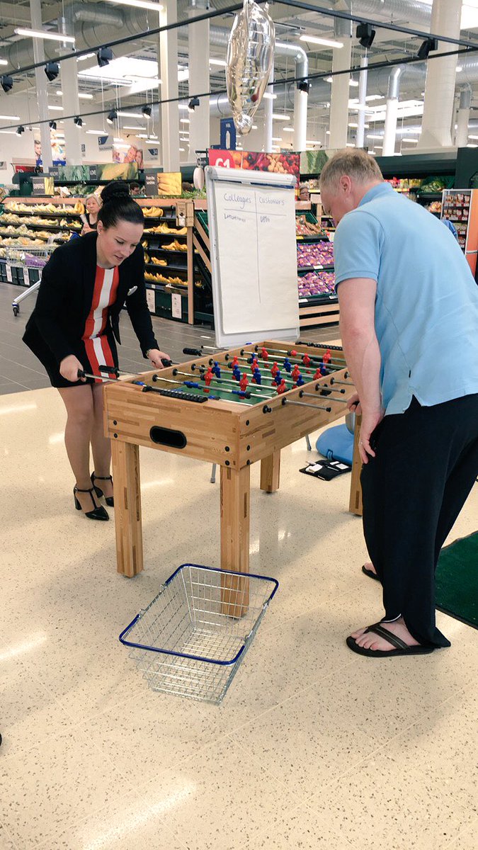 lozmarie86's tweet photo. @BicesterTesco @19Paul77 fab charity support colleagues v customers #penaltyshootout #tablefooty #dribblechallenge https://t.co/Dxjb5eDN1E