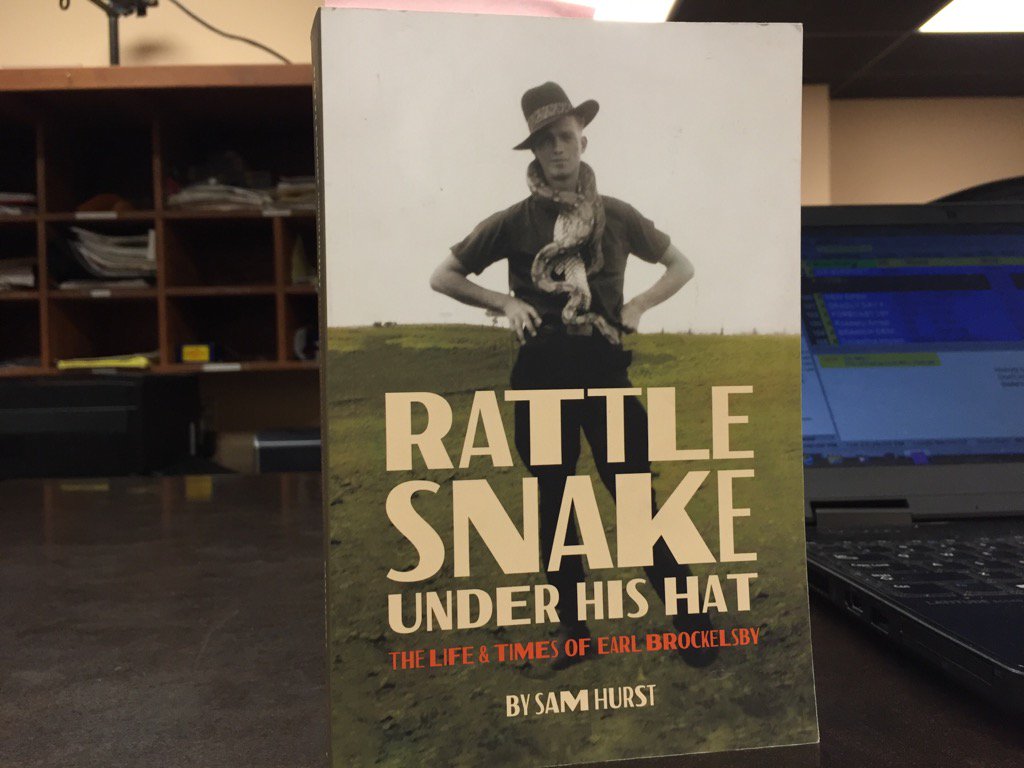 heleneduhamelTV's tweet photo. Our next #KotaReads by @samhurst @MitzisBooks @reptilegardens @kotatweets Great book! https://t.co/QU5Py3B5PU