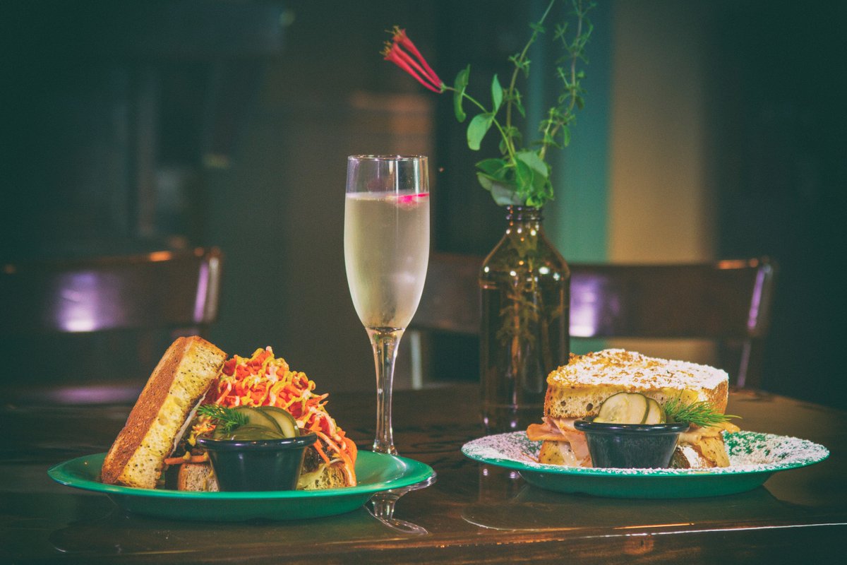 CedarParkSat's tweet photo. #CedarParkSaturdays starts TOMORROW! #WebShow #Explore #Austin #CentralTexas #localhotspots #FoodieFriday #Lockhart https://t.co/sxBPQjXzBK